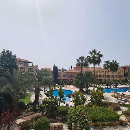 Sunny Limnaria Gardens 2 Bedroom Apartment Paphos Buitenkant foto