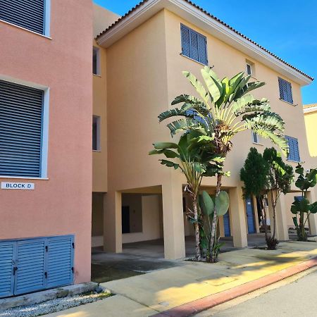 Sunny Limnaria Gardens 2 Bedroom Apartment Paphos Buitenkant foto