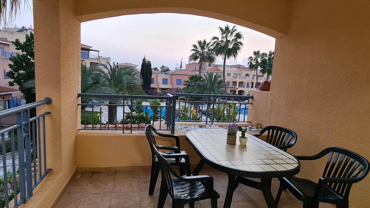 Sunny Limnaria Gardens 2 Bedroom Apartment Paphos Buitenkant foto